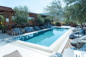 ikaros suites