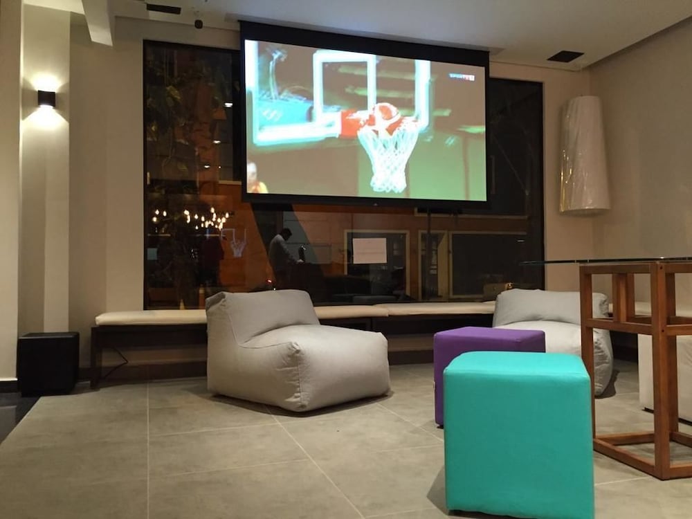 ipanema beach hostel