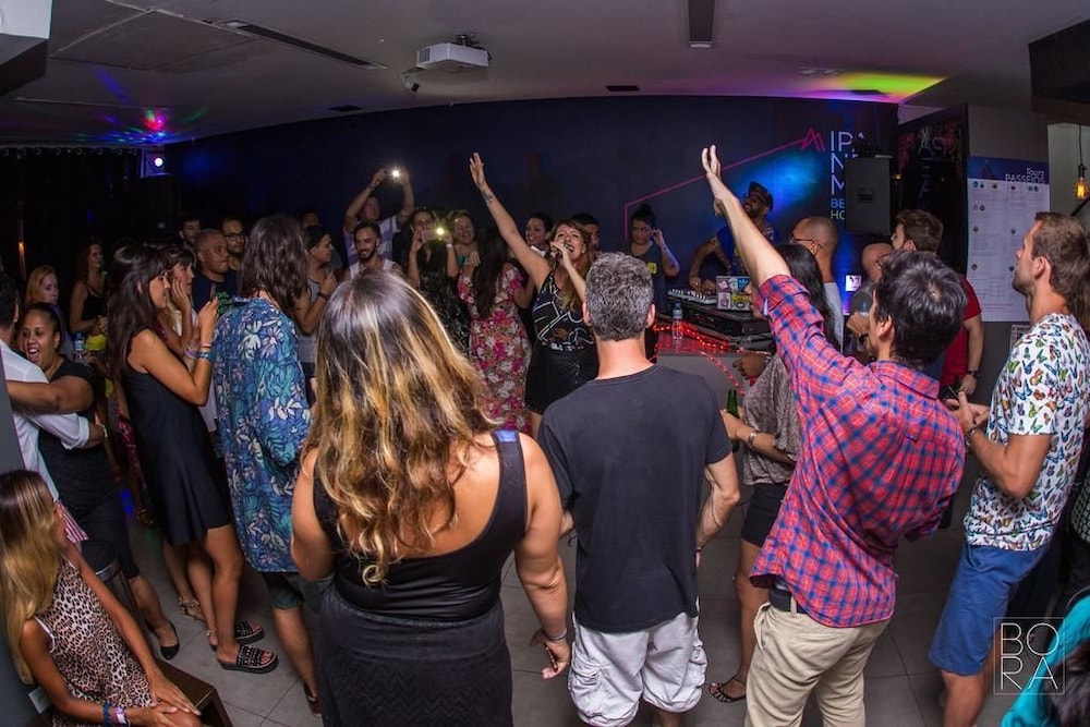 ipanema beach hostel