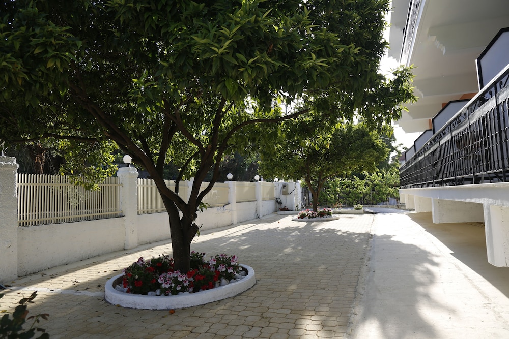 aristides studios