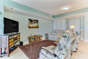 203 terraces at beachside