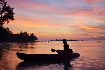 Arumdalu Private Resort,In Tanjung Pandan,4 star