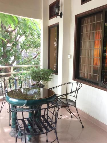 the bright lotus guesthouse