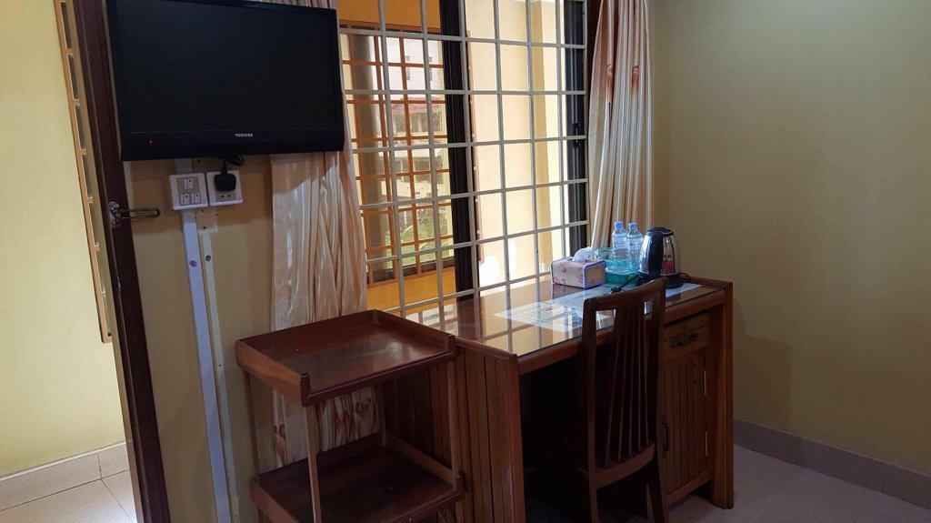 the bright lotus guesthouse