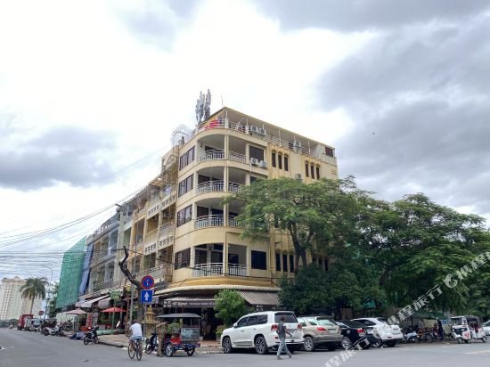 the bright lotus guesthouse