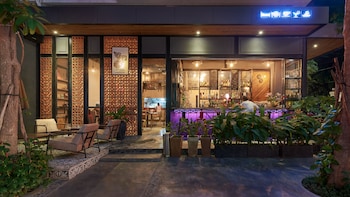 monsoon bassac hotel