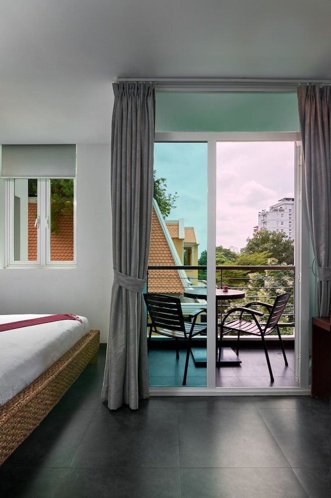 monsoon bassac hotel