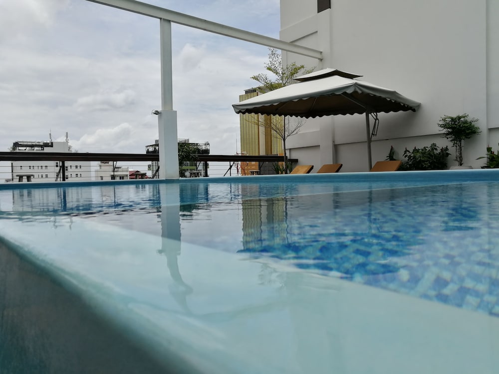 monsoon bassac hotel