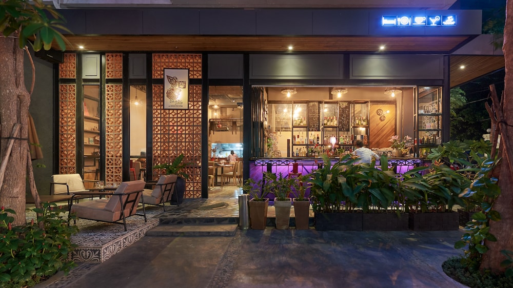 monsoon bassac hotel