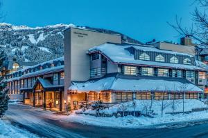 Listel Whistler, A Coast Hotel,British Columbia>>Whistler,4 star