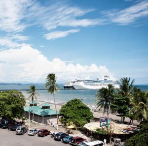 Hotel Puntarenas Beach,Puntarenas>>Punta Leona,3 star