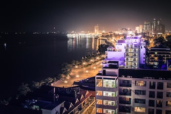 point boutique hotel