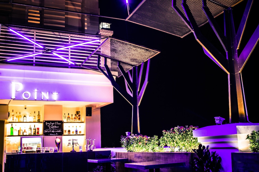 point boutique hotel