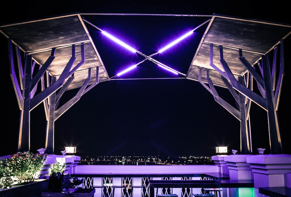 point boutique hotel