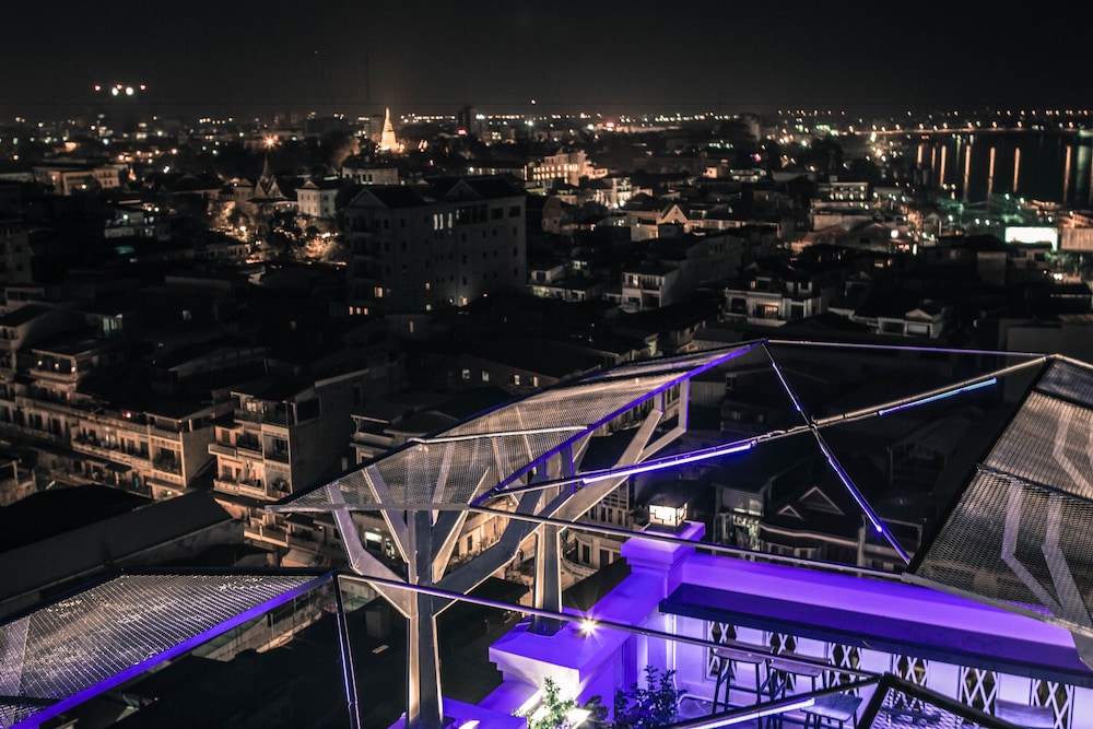 point boutique hotel