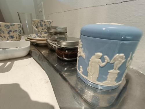 the john bauer pottery studio