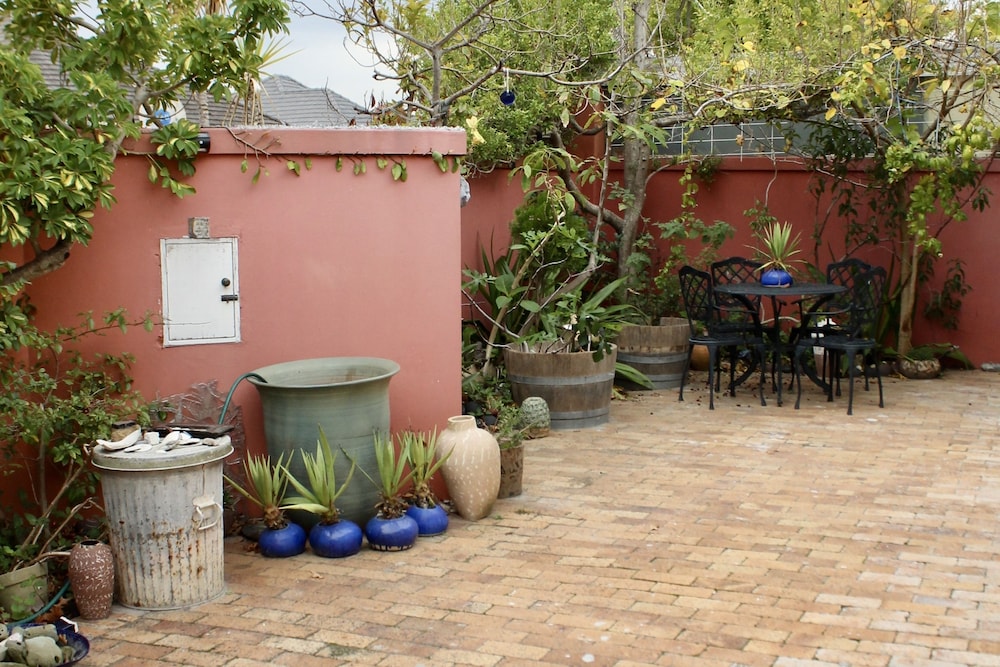 the john bauer pottery studio