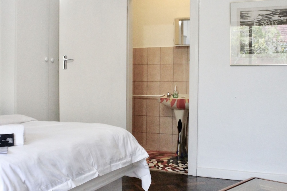 the john bauer pottery studio