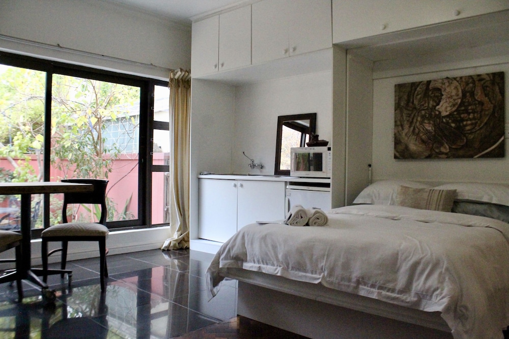 the john bauer pottery studio