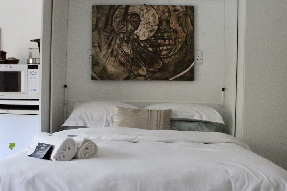 the john bauer pottery studio