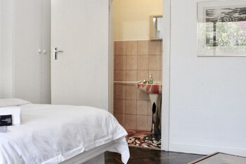 the john bauer pottery studio