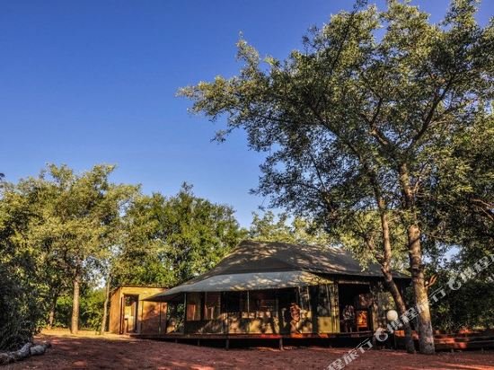 iphofolo lodge
