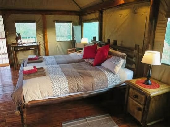 iphofolo lodge