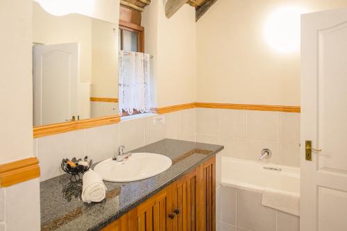 coral tree cottages