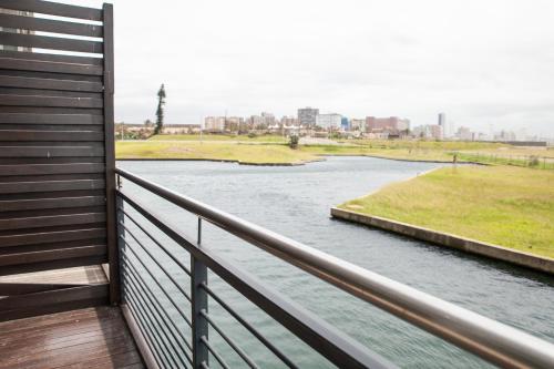 point waterfront apartments