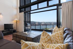 point waterfront apartments