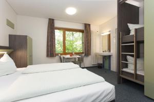 Jugendherberge Aachen - Hostel,Geilenkirchen>>Aachen,2 star
