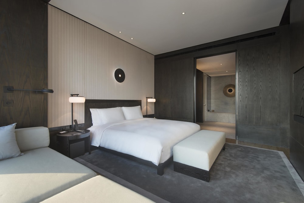 hyatt regency wuhan optics valley