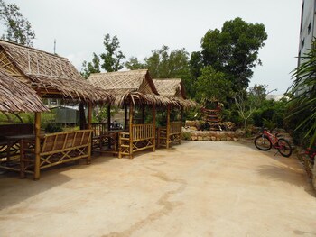 phutubkaek view house