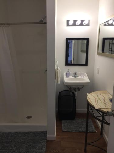 apple inn and suites cooperstown area