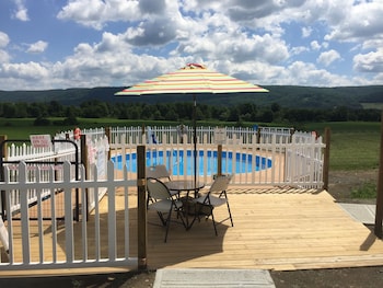apple inn and suites cooperstown area