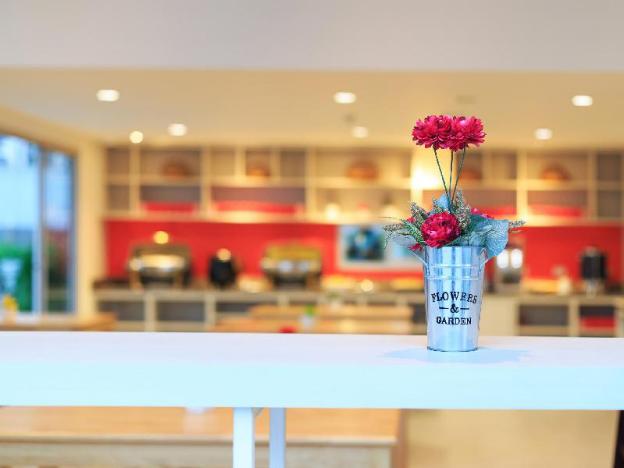 recenta suite phuket suanluang