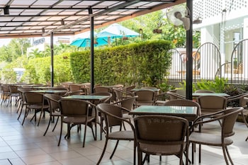 recenta suite phuket suanluang