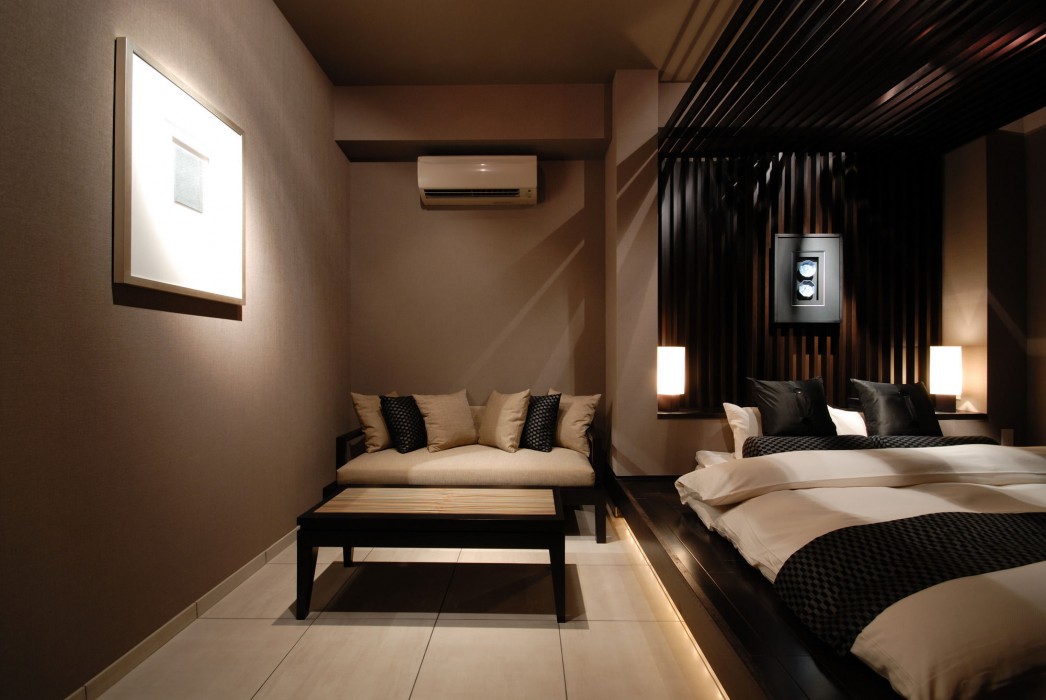 aroma kuravi adults only