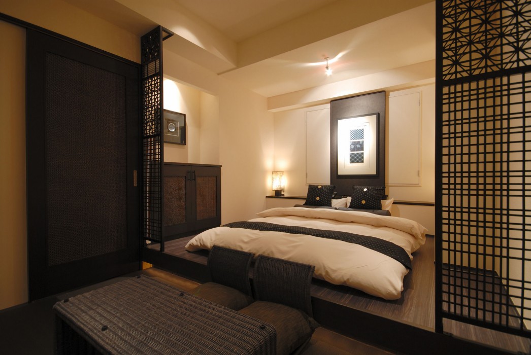 aroma kuravi adults only