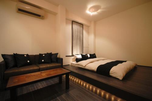 aroma kuravi adults only