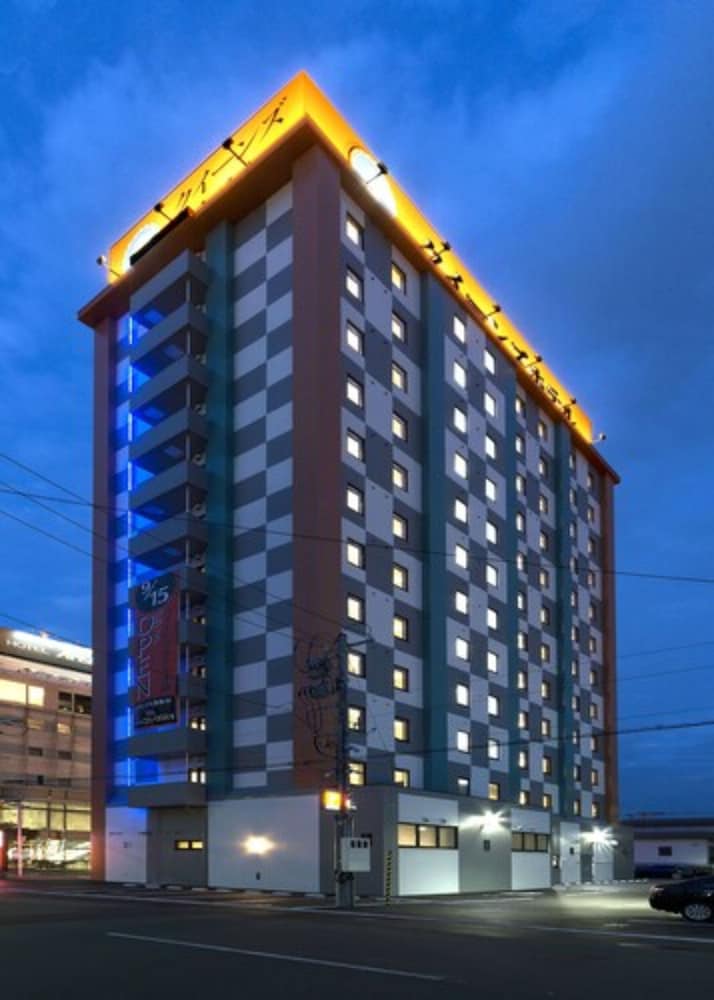 queens hotel chitose