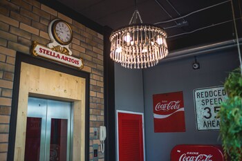 sleep box sukhumvit 22 hostel