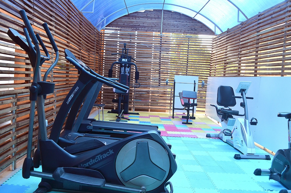 space hotel apartments and spa