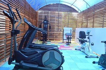 space hotel apartments and spa