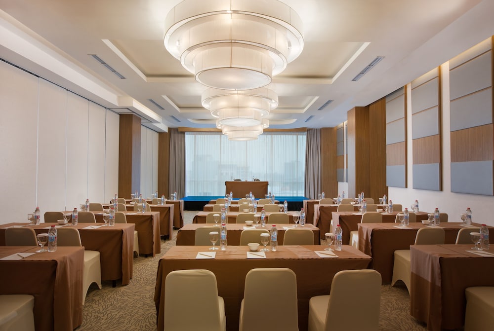 hotel santika radial palembang