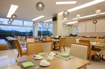 hotel santika radial palembang