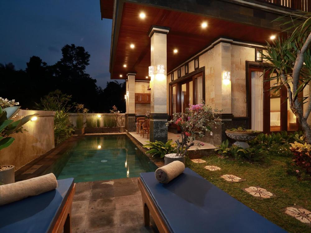 dewi sri private villa