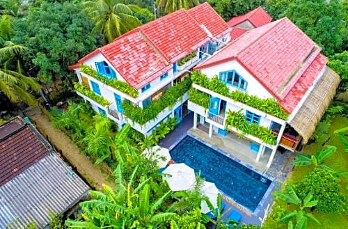life beach villa