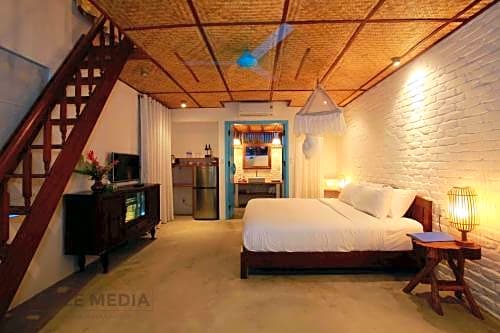 life beach villa