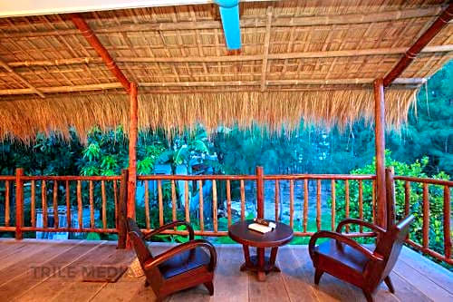 life beach villa